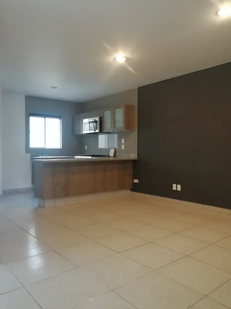 4abc55d3-498b-4a80-9981-a16b53c1b89f-Casas-Venta-FRACCIONAMIENTO-ALVIENTO-Zapopan-Jalisco-3701361.webp