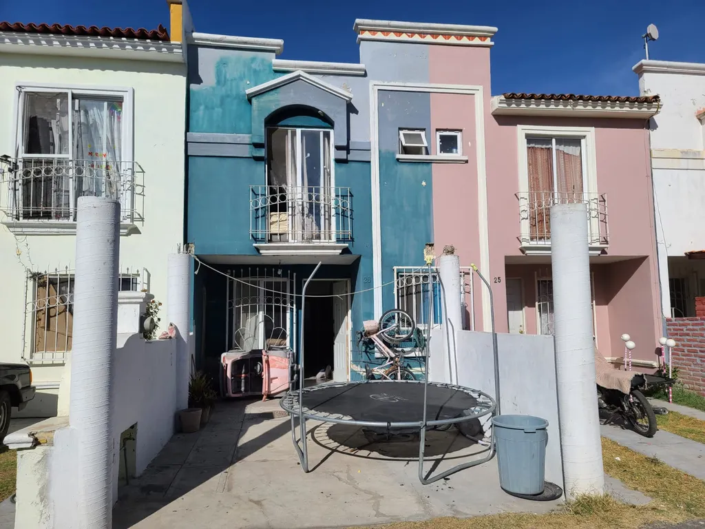 CASA EN REAL DEL VALLE CERCA DE LA MASECA, TLAJOMULCO DE ZÚÑIGA JAL.