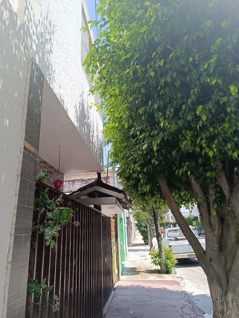 CASA EN VENTA EN COLONIA "JARDINES DEL COUNTRY"