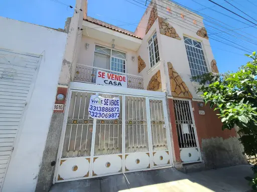 [V3712541] CASA A DOS CUADRAS DEL PERIFÉRICO EN PARAISOS DEL COLLI