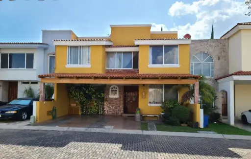 [V3781616] SEÑORIAL CASA  VENTA "COTO  VILLAS ESMERALDA PRIMERA SECCIÓN BUGAMBILIAS